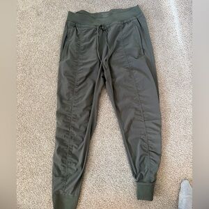 Athleta Women’s Green Jogger Pants